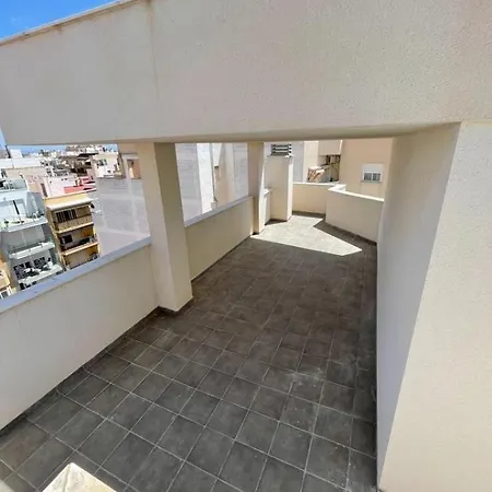 Apartment With A Rooftop Pool Torrevieja