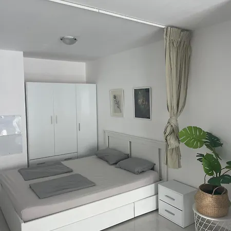 Apartment With A Rooftop Pool * Torrevieja